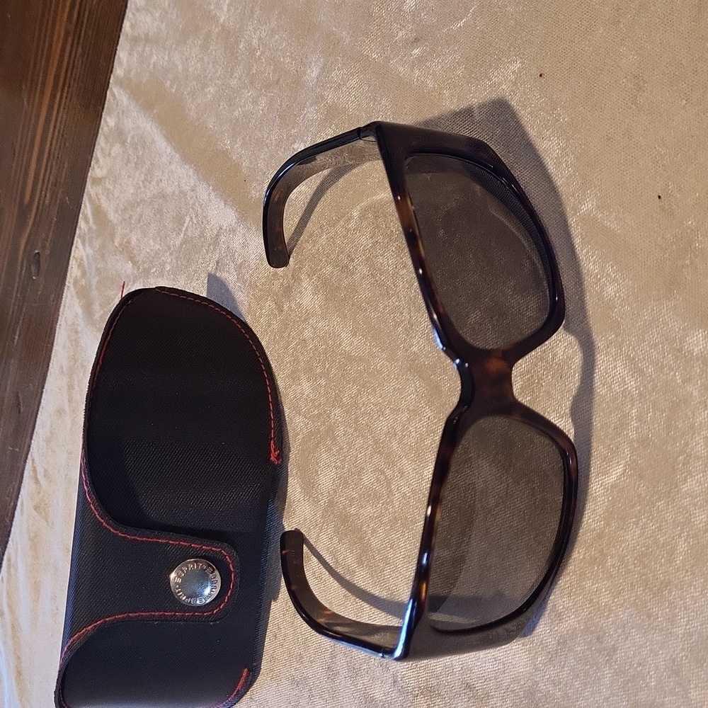 Calvin Klien Tortishell Sunglasses With Basic Case - image 1